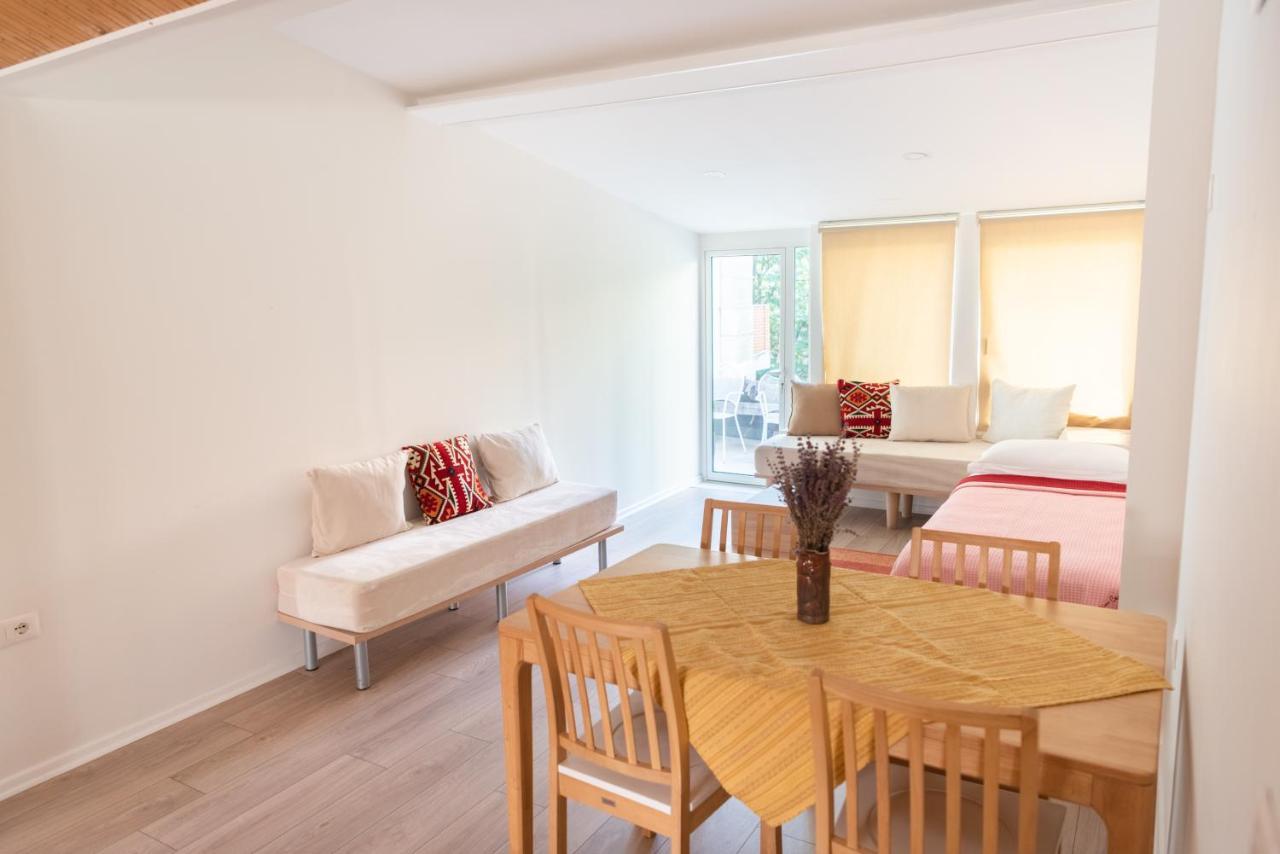Artistic Tirana Blloku Hotel ภายนอก รูปภาพ